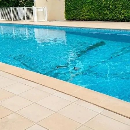 Апартаменты T2 Au Calme Avec Piscine, Tennis, Parking Йер